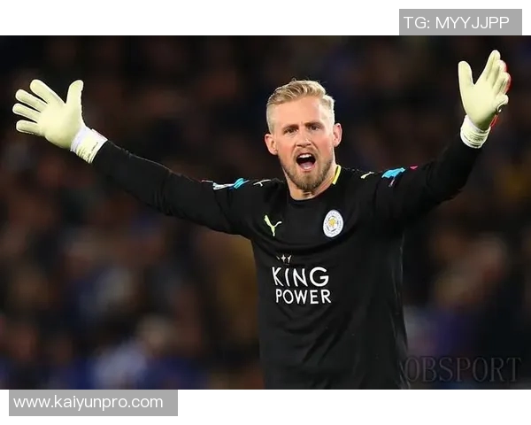 英媒报道小舒梅切尔赛前发现球门高度异常紧急调整确保比赛顺利进行 英媒报道小舒梅切尔赛前发现球门高度异常紧急调整确保比赛顺利进行